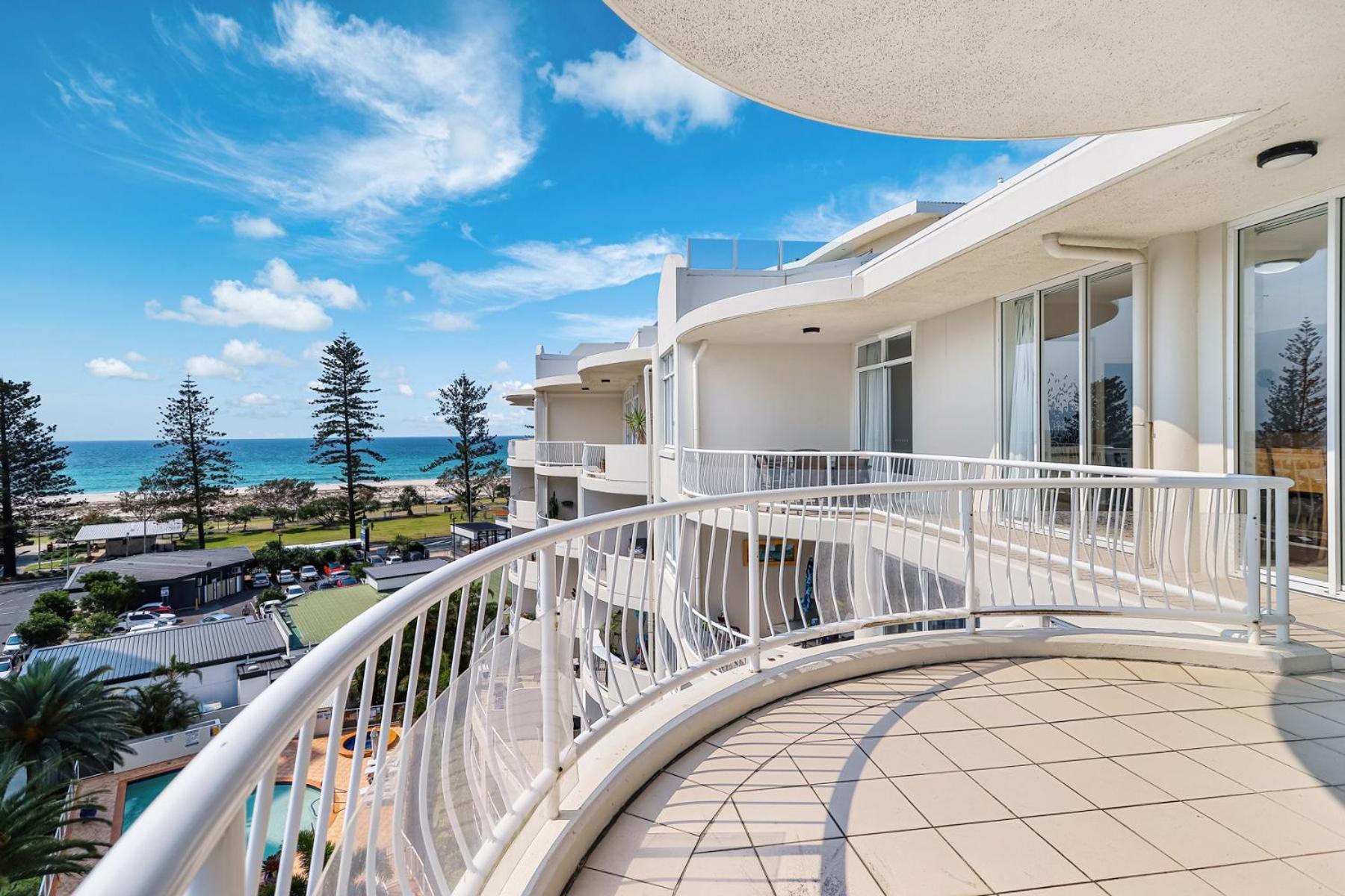 Kirra Beach Apartments Голд-Кост Экстерьер фото